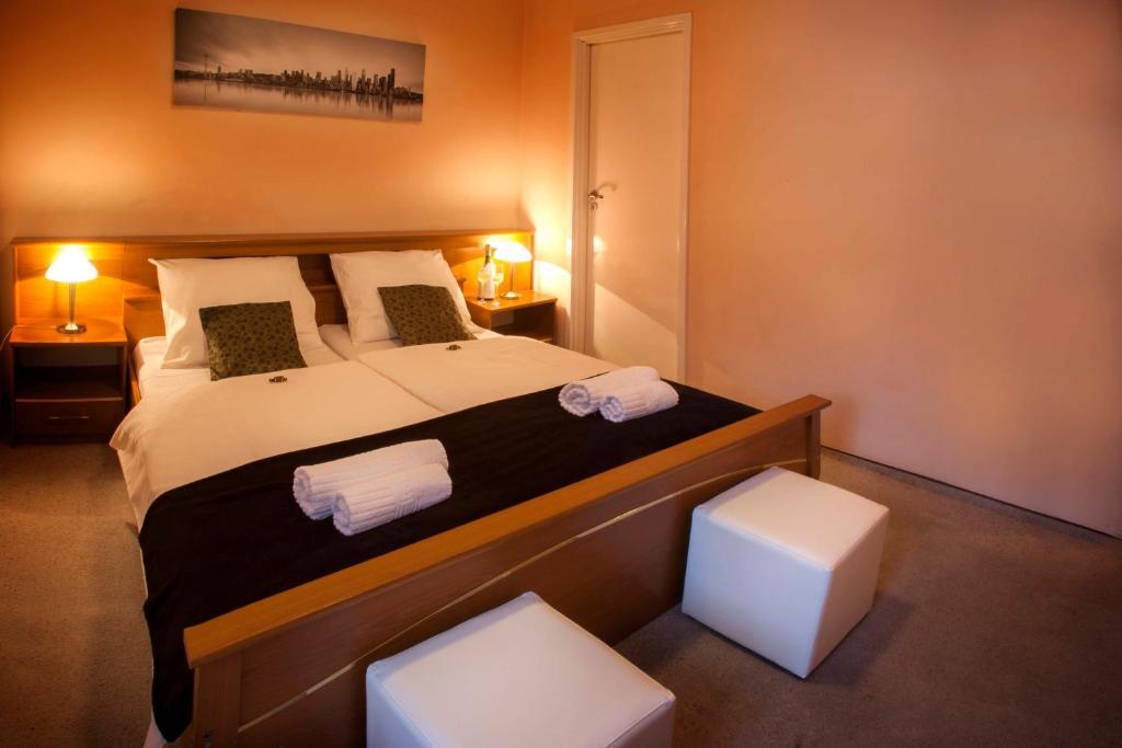 Hotel Wyzsza Brama Centrum Cieszyn  Værelse billede