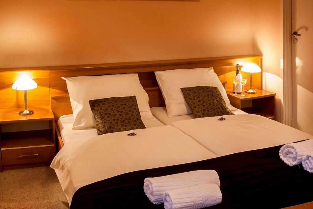 Hotel Wyzsza Brama Centrum Cieszyn  Værelse billede