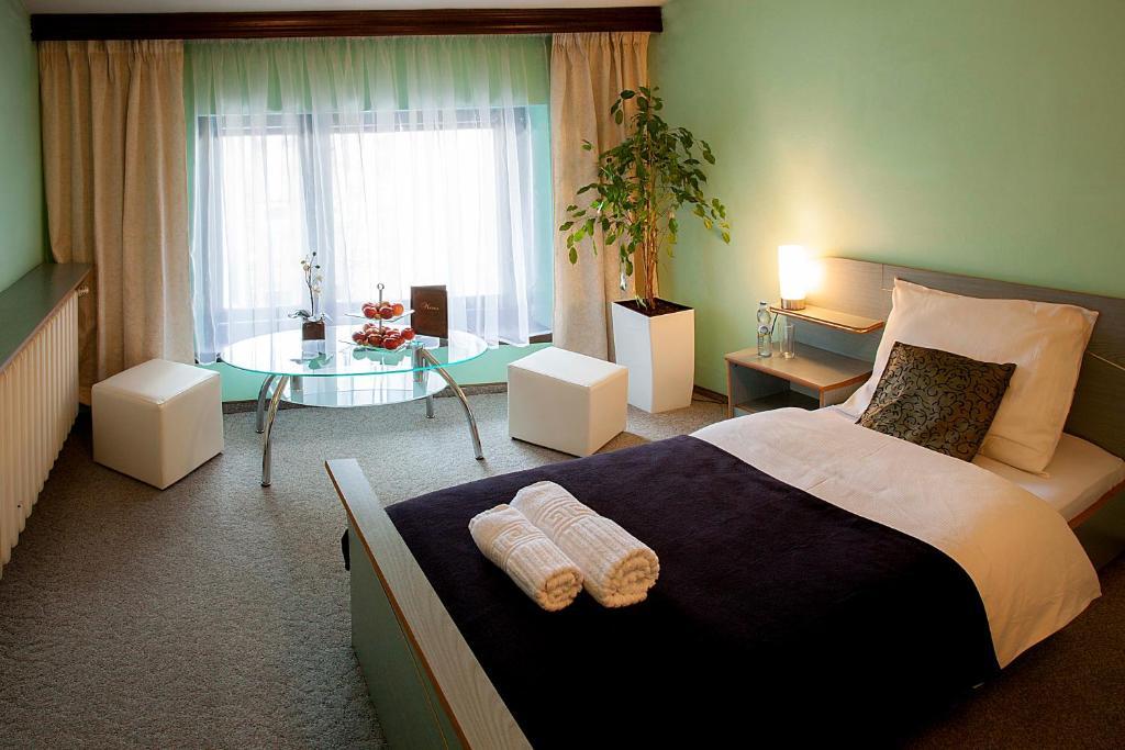 Hotel Wyzsza Brama Centrum Cieszyn  Eksteriør billede